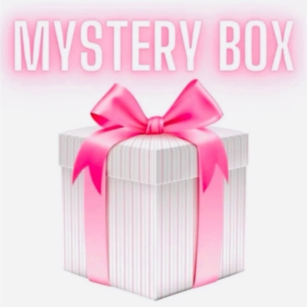 Women’s Mystery Bundle, Size S-M